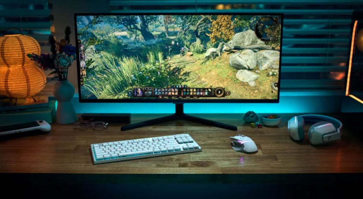 Logitech G915 X LIGHTSPEED TKL Low-Profile Wireless Gaming Keyboard (2 Year Warranty, Parallel Import)