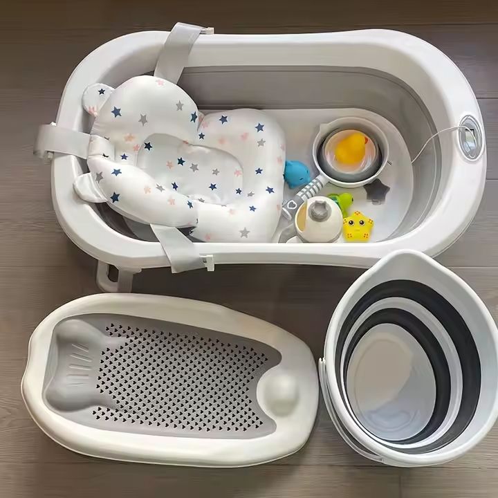 Babies-Up New Born Foldable Bath Tub With Attachments Bucket and Spoon