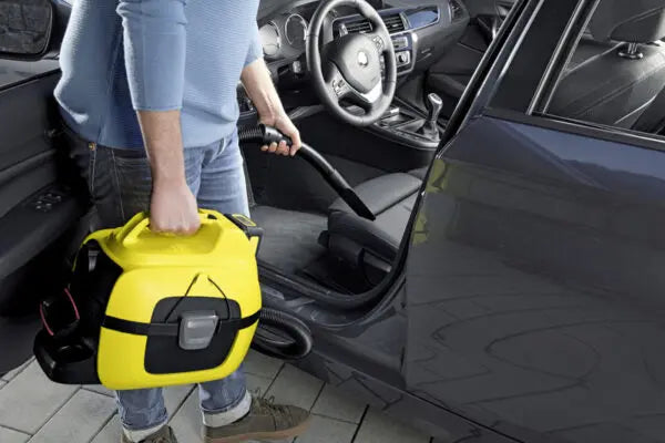 Karcher WD 1 Compact Battery Set Vacuum
Independent of 230 V power and versatile: the compact, battery wet and dry vacuum cleaner Karcher WD 1 Compact Battery Set on the 18 V Kärcher Battery Power battery platform, including accessories for cleaning car interiors.