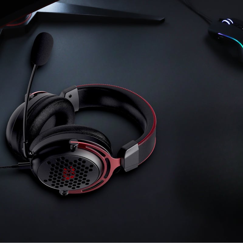REDRAGON Over-Ear DIOMEDES Honeycomb 3.5mm AUX Gaming Headset – Black.