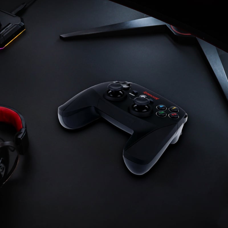 Redragon HARROW Wireless X/D-input(Digital/Analog) PC Controller – Black.