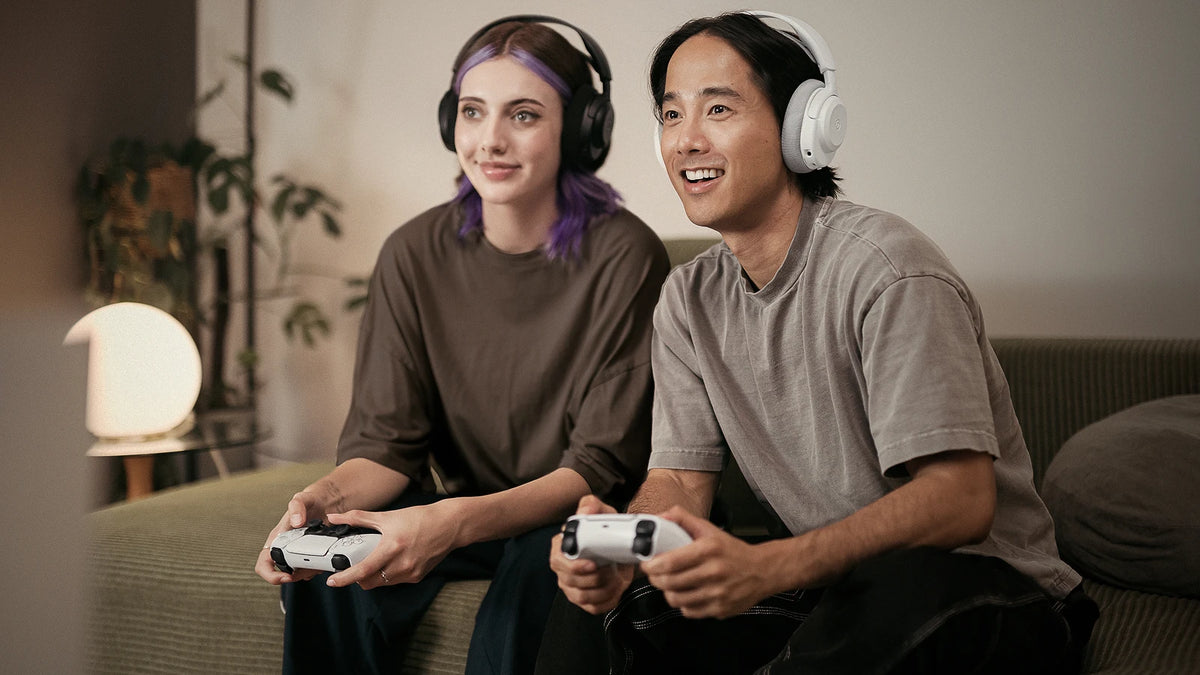 Close-up view of 32kHz high bandwidth detachable ClearCast Gen 2.X mic on Nova 3X