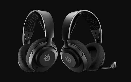 SteelSeries Arctis Nova 5X multi platform USB-C wireless dongle and cables