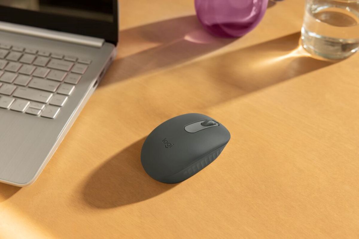 Logitech M196 Bluetooth Mouse With 1000 DPI Tracking (2 Year Warranty, Parallel Import)
