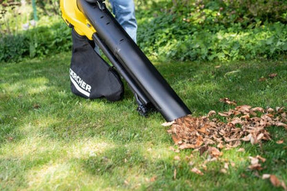 Kärcher Blower Vac BLV 36-240 Battery 2.5 Ah & Fast Charger

The powerful Kärcher Blower Vac BLV 36-240 Battery 2.5 Ah & Fast Charger blows, vacuums and chops garden waste, also wet green waste, at up to 240 km/h. The suction and blow tubes can be removed separately.Includes 2.5 Ah battery & Fast Charger.