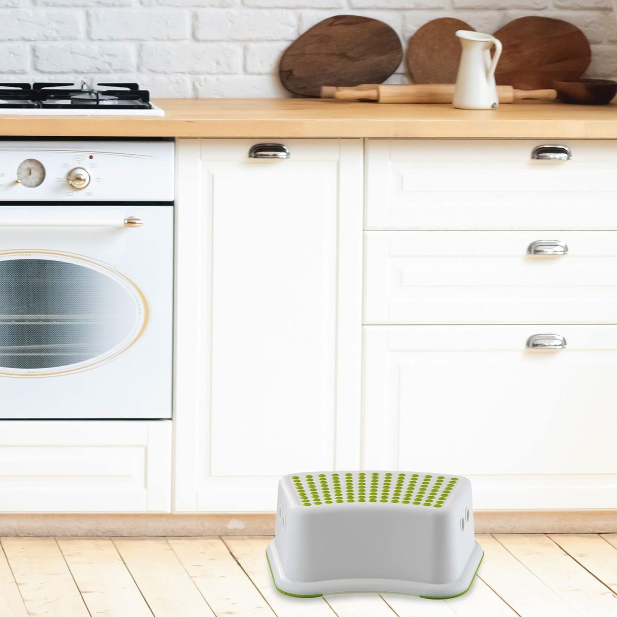 Kids-Up & Toddlers Sturdy 1-Step Stool - For Bathroom, Kitchen & Potty Training

Support your little one's independence with the Kids-Up Sturdy 1-Step Stool, specially designed for toddlers and young children. Whether they're learning to use the potty,& reach the sink, or help out in the kitchen, this safe and durable step stool gives them the confidence to do it all on their own.