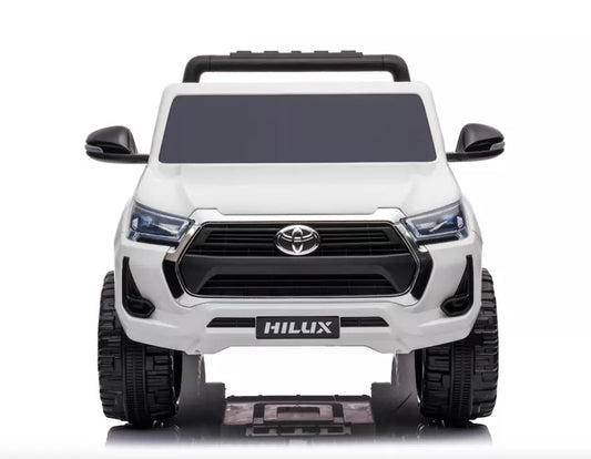 Toyota Hilux Ride On Bakkie With Rubber Wheels 24v White

This kids ride on Toyota Hilux has rubber wheels, openable doors, a fully functional luggage compartment and an openable engine cover.