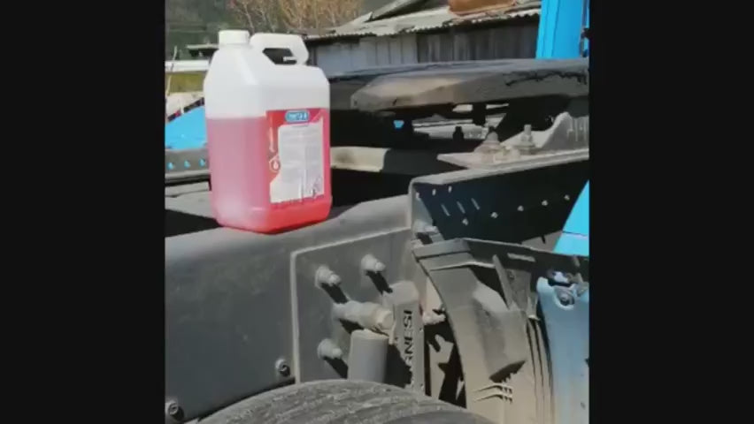 Nerta Super Degreaser

A versatile solvent-based cleaner formulated with hydrocarbons to easily dissolve oil, grease, grime, and other tough contaminants. Ideal for use on machinery, forklifts, engines, chassis, vehicles, and more, this powerful cleaner is safe for all surfaces, including paintwork, even with extended exposure.

Powerful degreasing solution for tough cleaning tasks
Suitable for automotive, industrial, and domestic use
Safe on paintwork, even with prolonged contact
Available in 5L, and 25L s