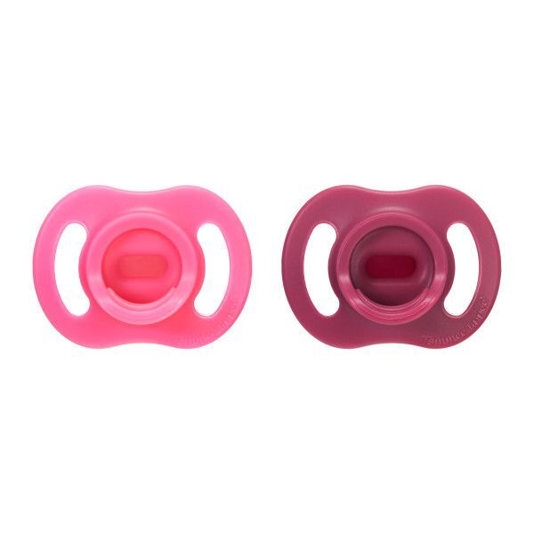 Tommee Tippee Ultra-light StayPut silicone soothers 6-18M 2 pack with steriliser case
